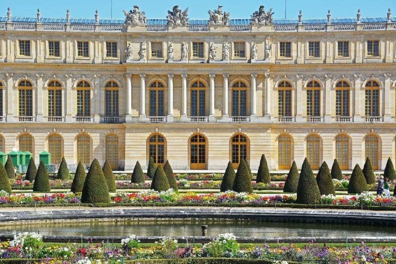 Versailles: A Self-Guided Audio Tour of the Palace & Gardens (WITHOUT A TICKET)