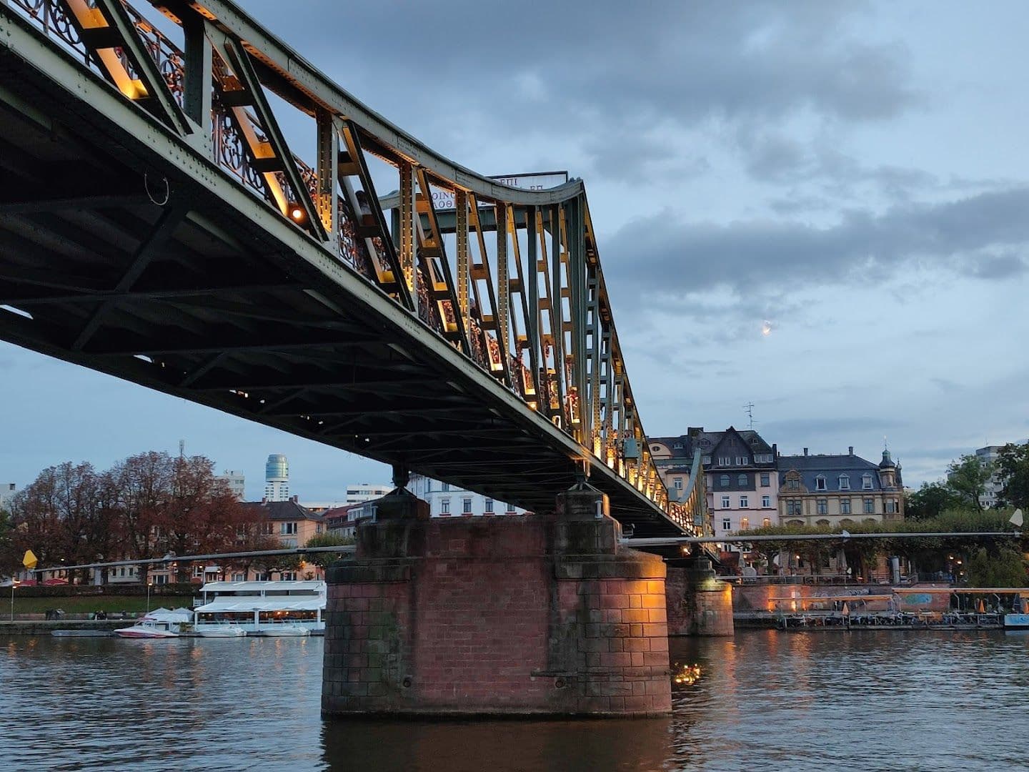 Frankfurt am Main: Heritage Quest Audio Tour