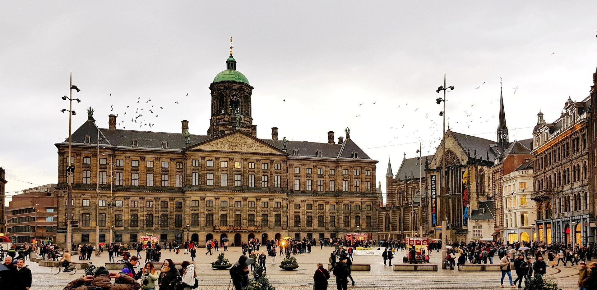 Amsterdam: Biglietto per il Palazzo Reale e tour audio con passeggiata in città