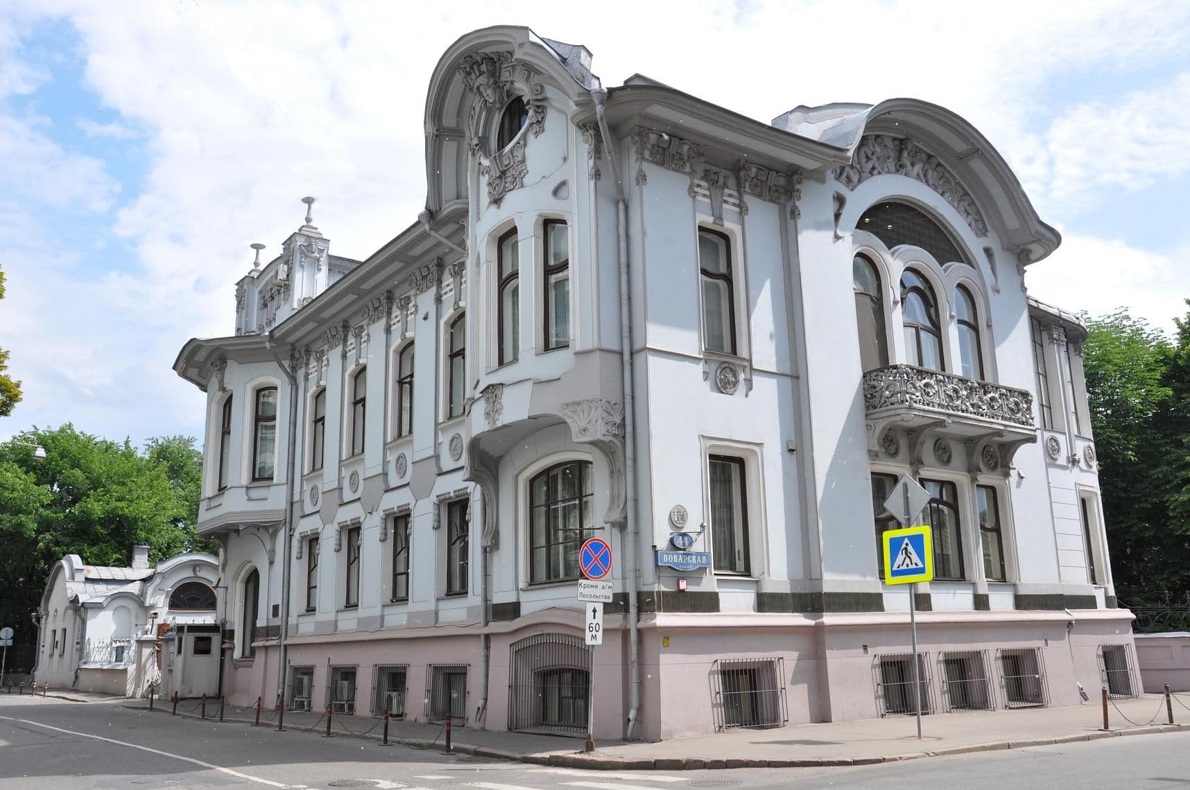Богемная Москва: увлекательная прогулка по Патриаршим
