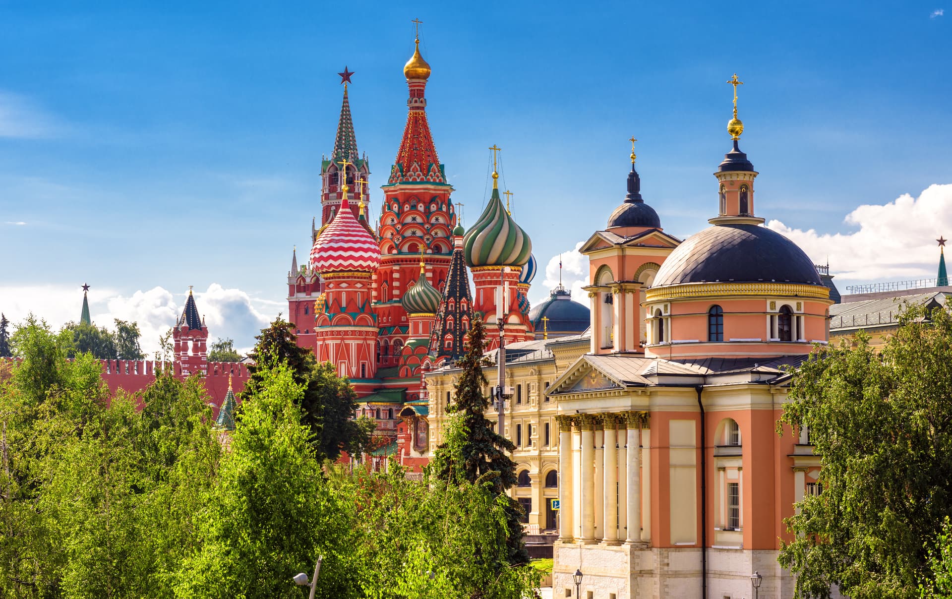 Сказки старого Зарядья: экскурсия по исторической жемчужине Москвы
