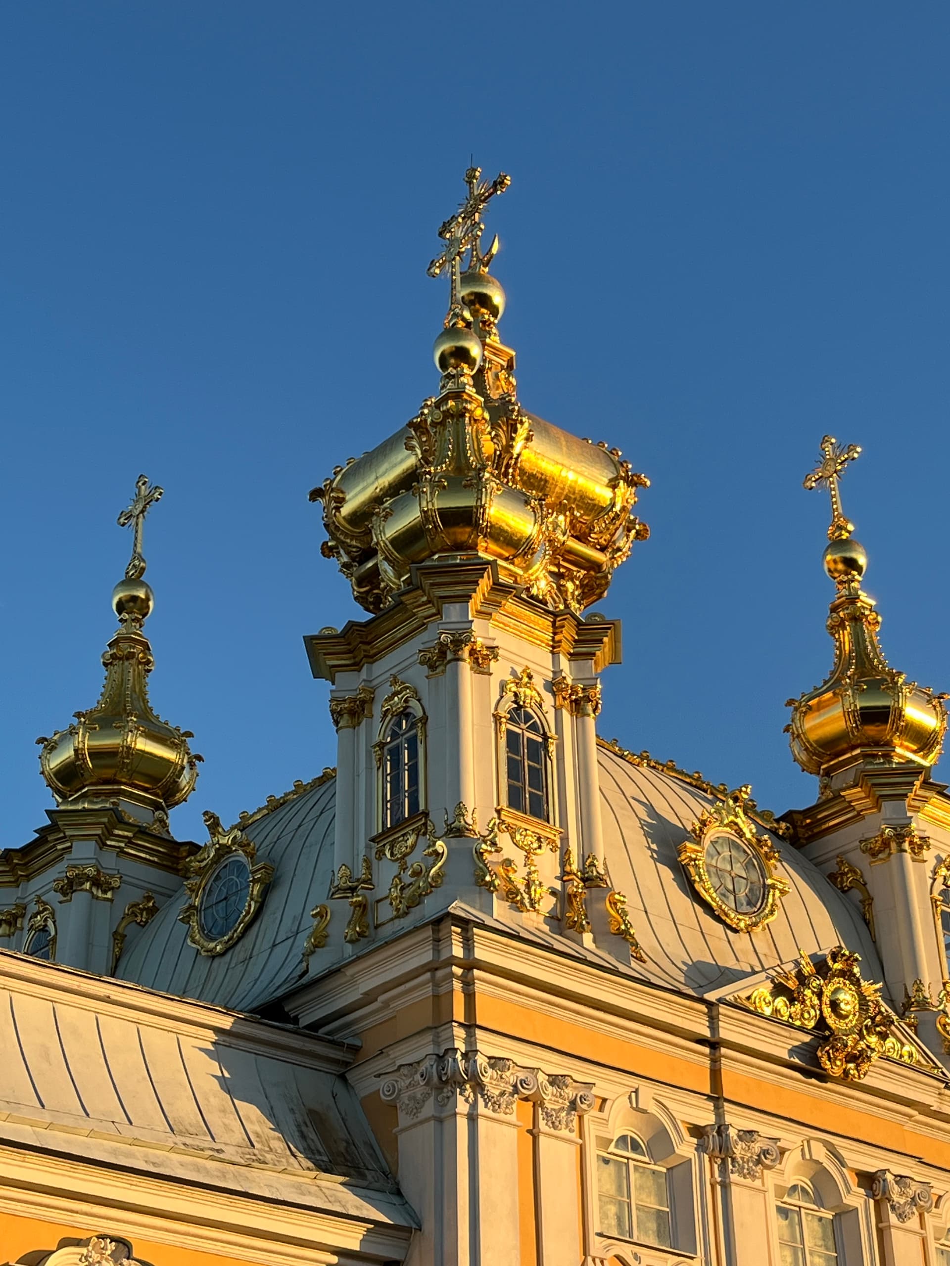 Петергоф и Кронштадт за один день