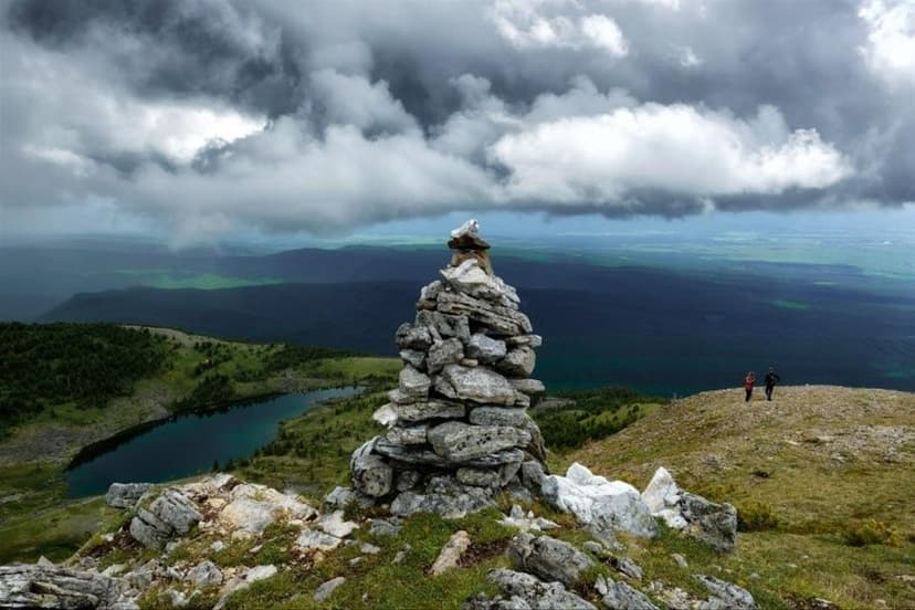 Восхождение на пик Улябор в горах Восточного Саяна (2415 м)