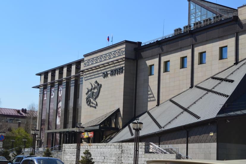Встреча в аэропорту, экскурсия в музей Анохина