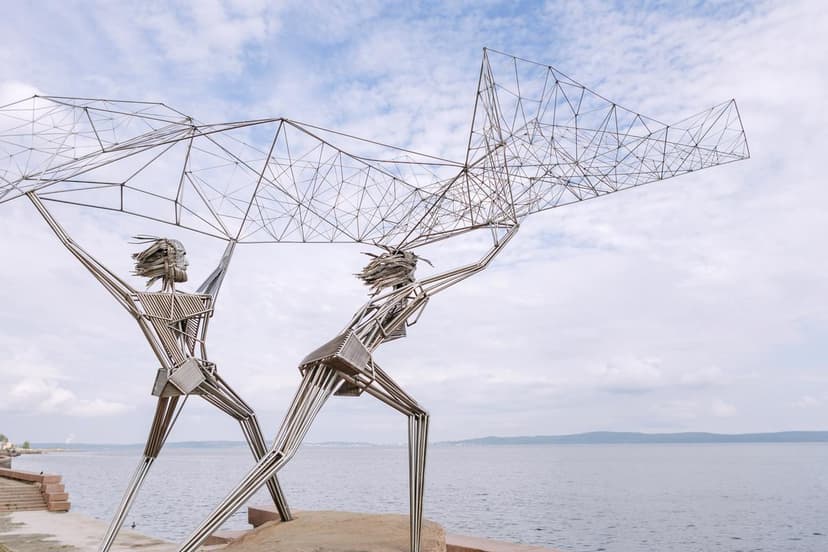 Прибытие в Петрозаводск. Обзорная экскурсия по городу. Экскурсия на о. Кижи