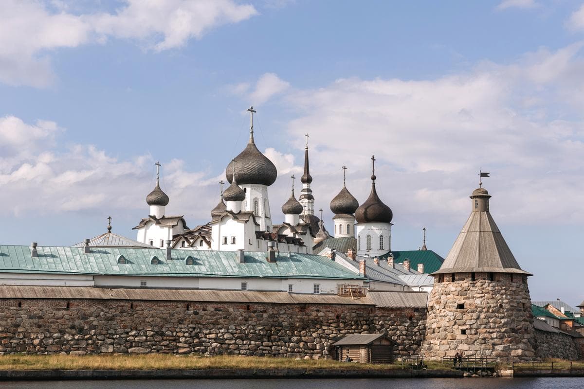 Белые ночи. Обзорный тур по Карелии и Соловкам