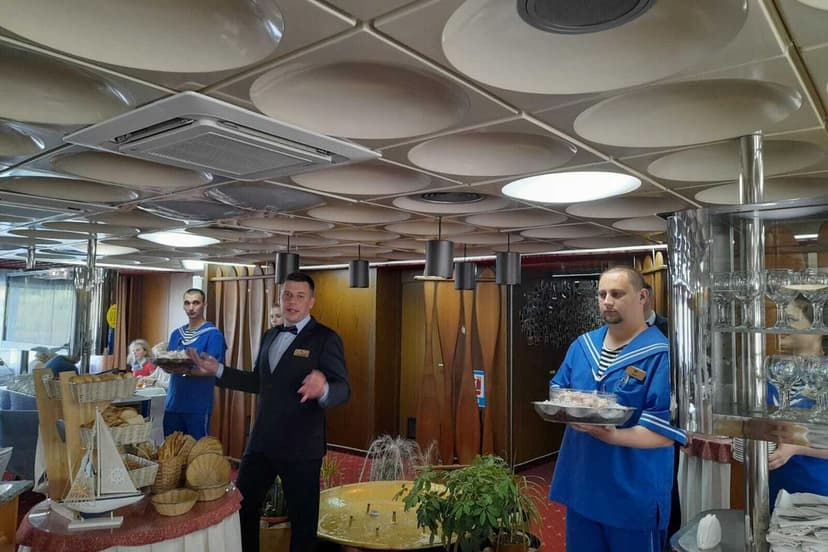 Программа на теплоходе