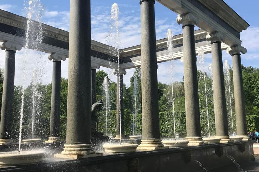 Автобусная экскурсия "По старой Петергофской дороге". Экскурсия по Нижнему парку