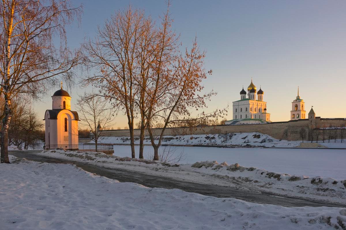Путешествие вдоль реки Волхов. Осень-зима в Великом Новгороде и Пскове