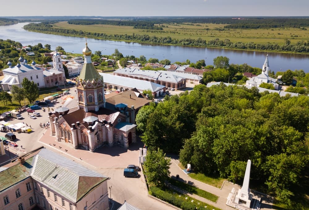 Москва – Константиново – Рязань – Касимов – Муром – Нижний Новгород – Ярославль – Углич – Москва